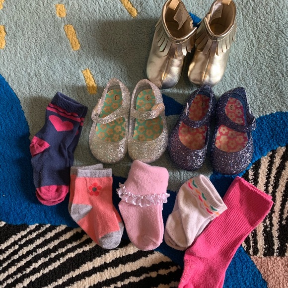 6-12 month girl clothing bundle SWIPE>>> - Picture 7 of 7